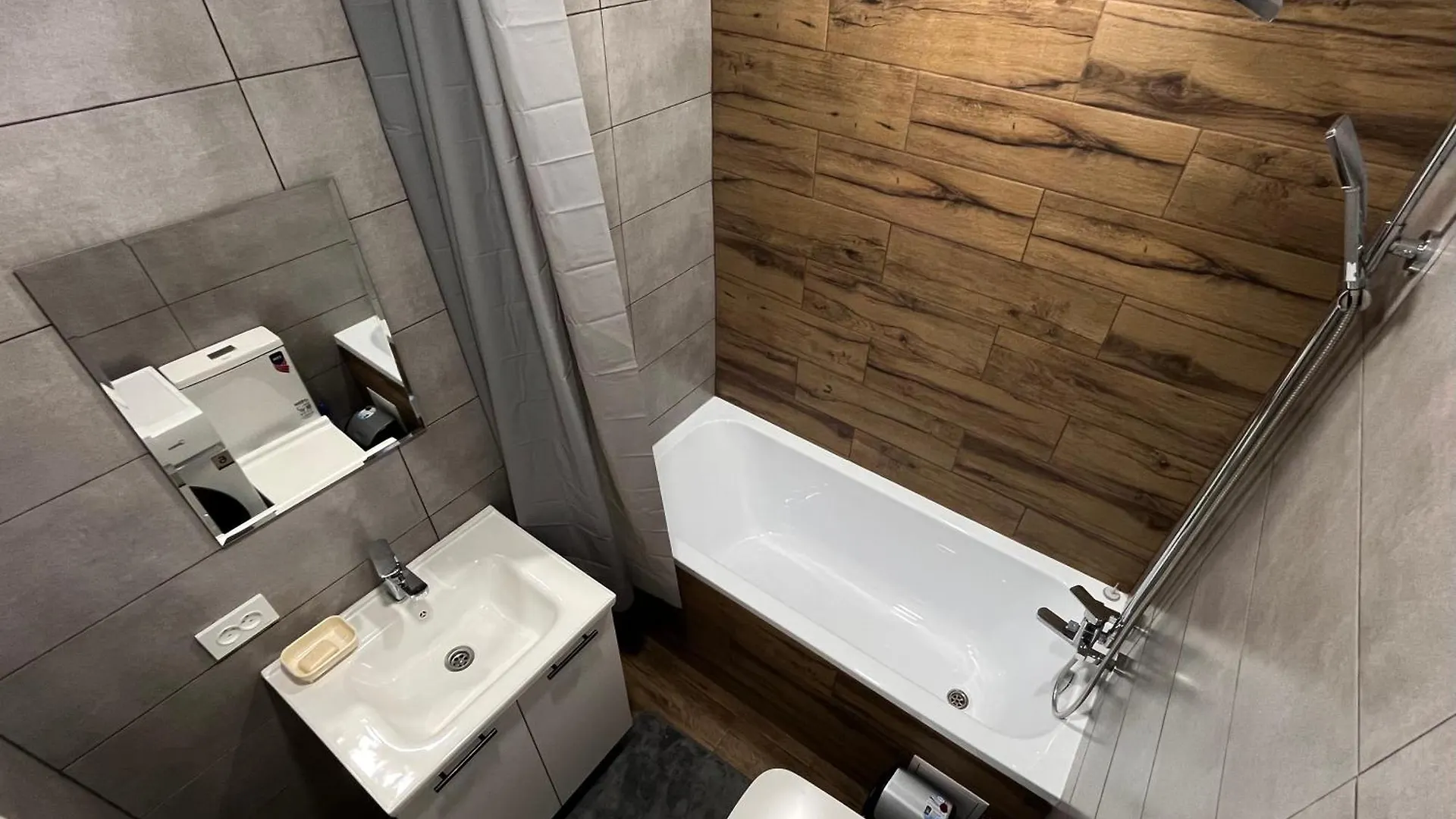 Apartment Great Raiymbek Residence 17, 1Br & Drinking Water As A Gift Almaty Kazakhstan
