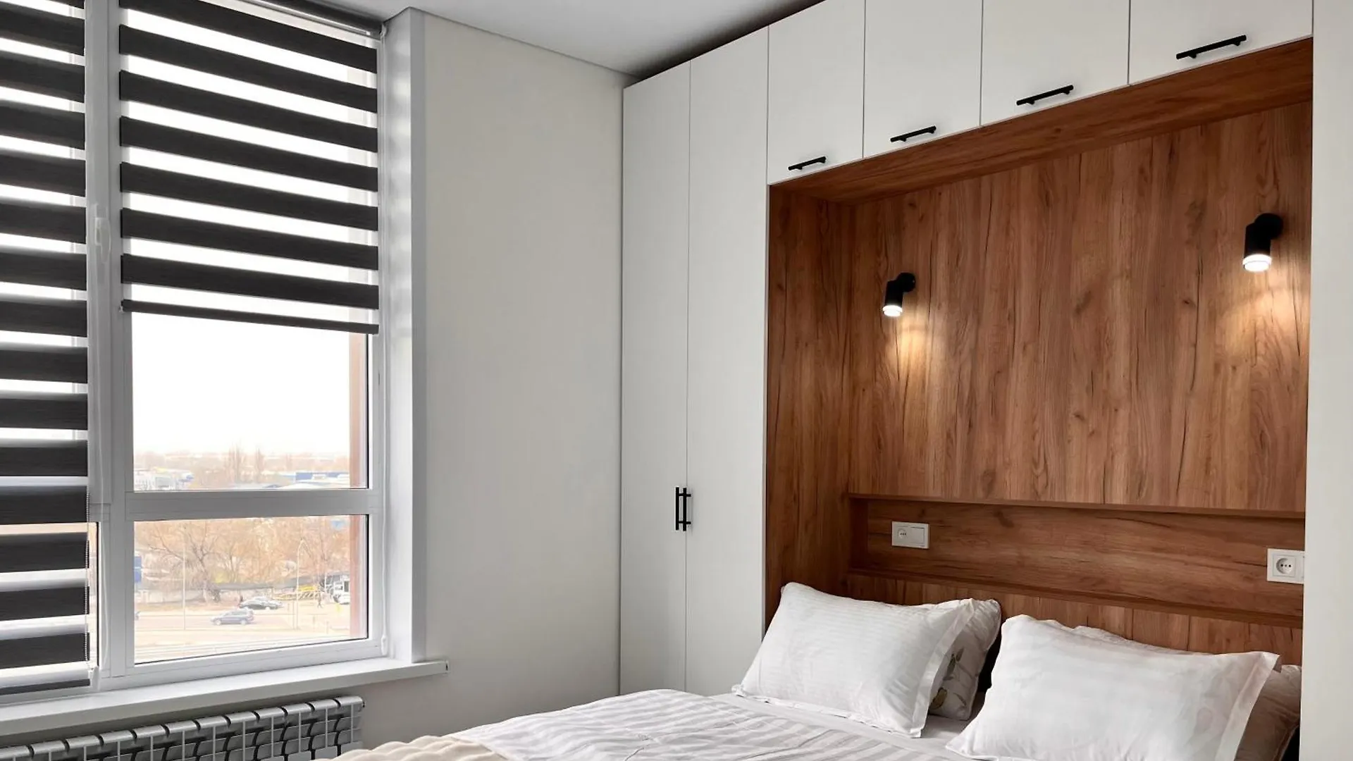 Great Raiymbek Residence 17, 1Br & Drinking Water As A Gift Almaty 0*,